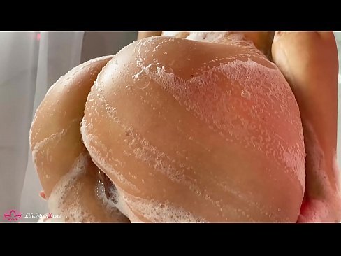 ❤️ Brunette onanerer fitte med vibrator til intens orgasme i dusjen ❤️ Hjemmelaget porno på porno no.pornokey.ru